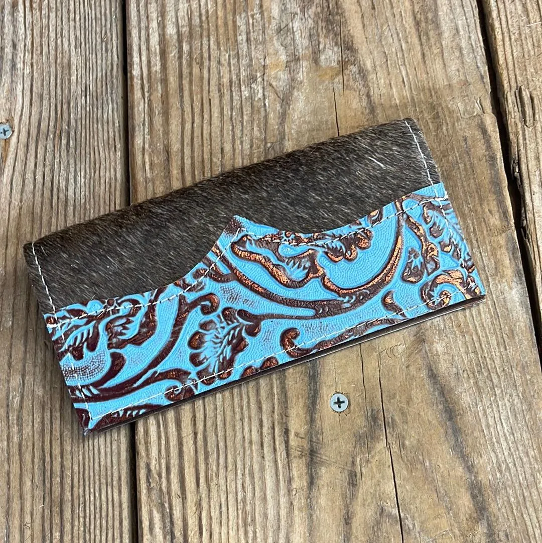 076 Checkbook Cover - Brindle w/ Blue Bonnet Tool