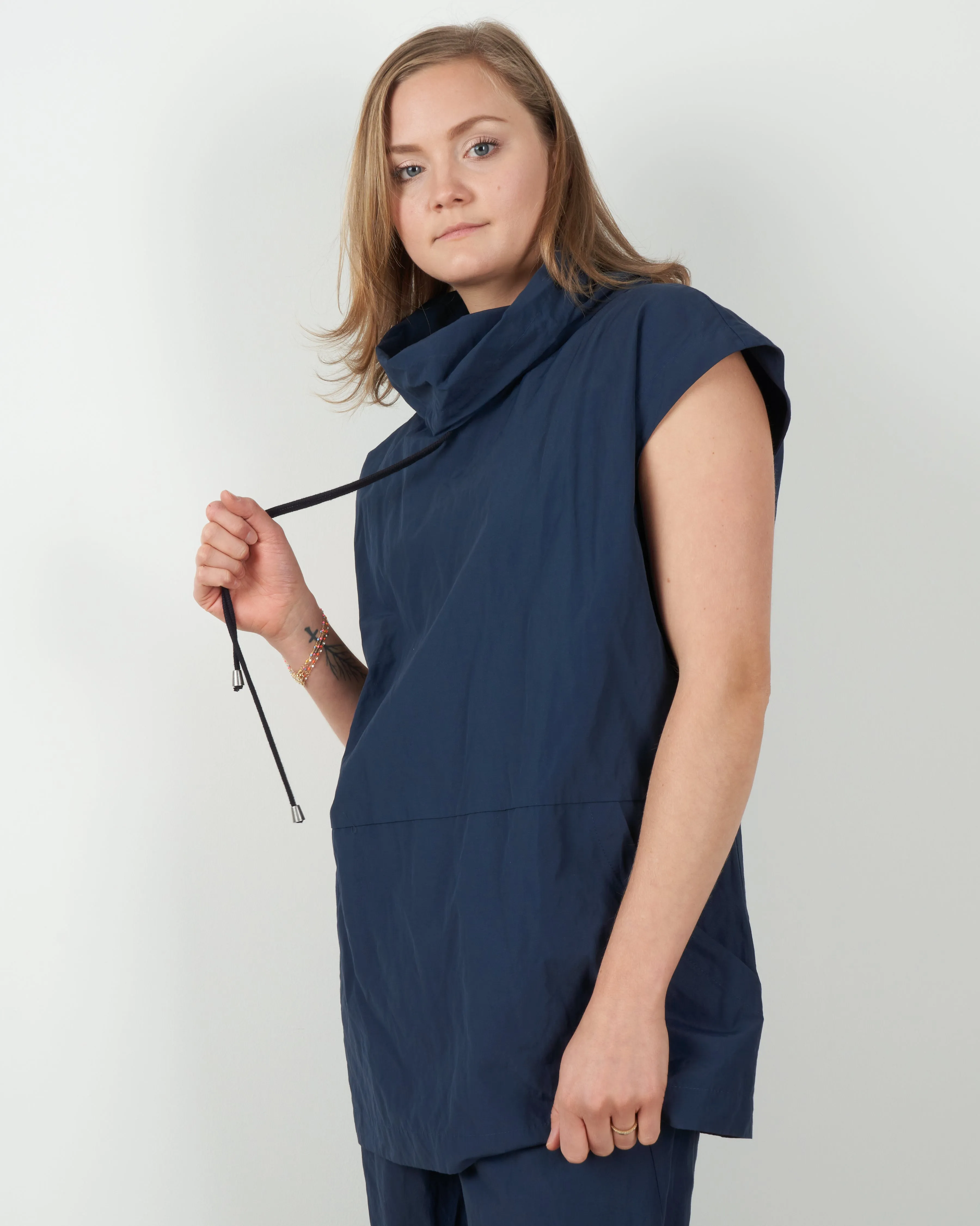 drawstring pullover top - navy