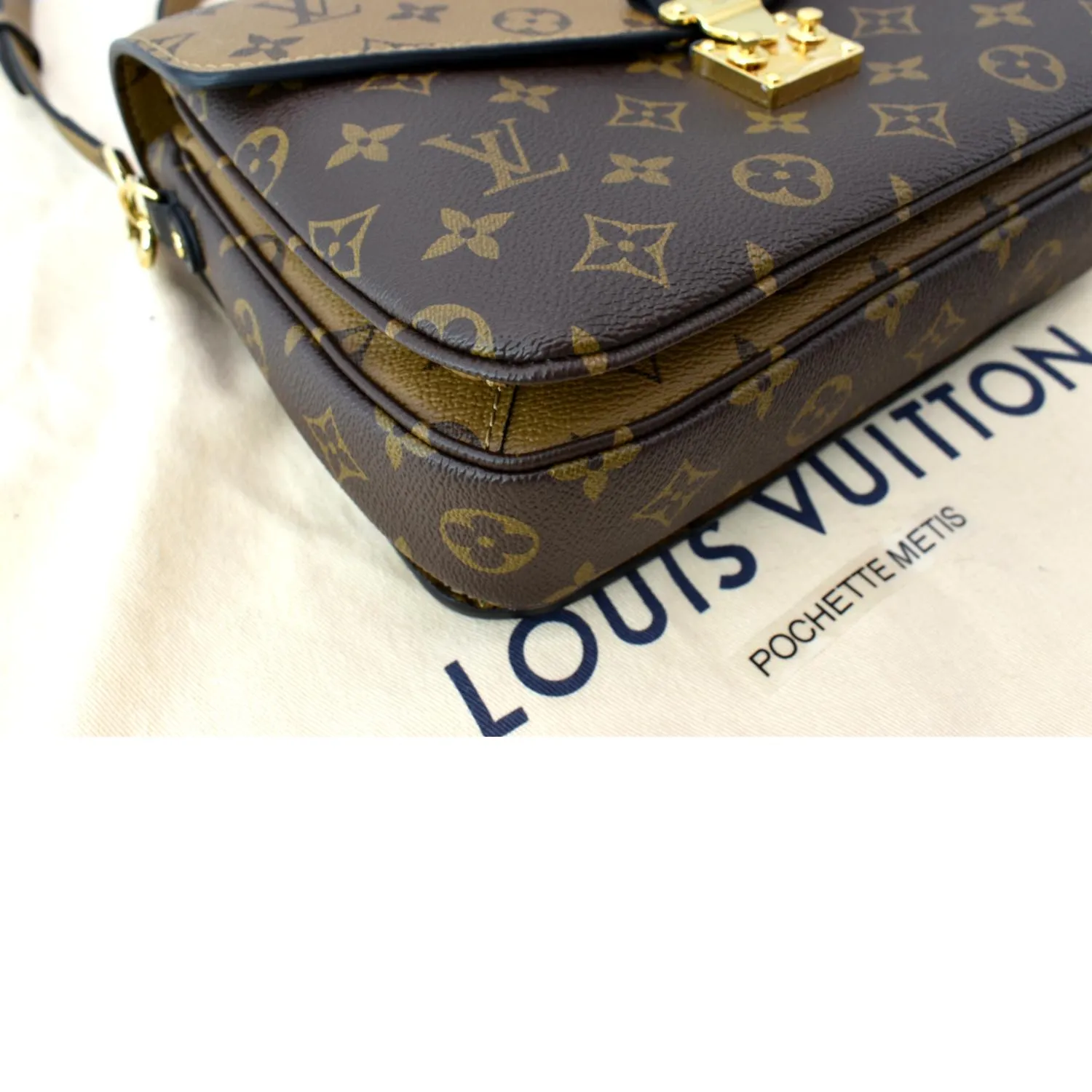 LOUIS VUITTON Metis Pochette Reverse Monogram Canvas Crossbody Bag Brown